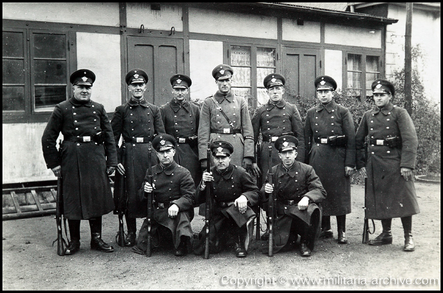 Polizei Bataillon 106, Kiel 1939.  Eugen Ohliger, 2nd from right.  