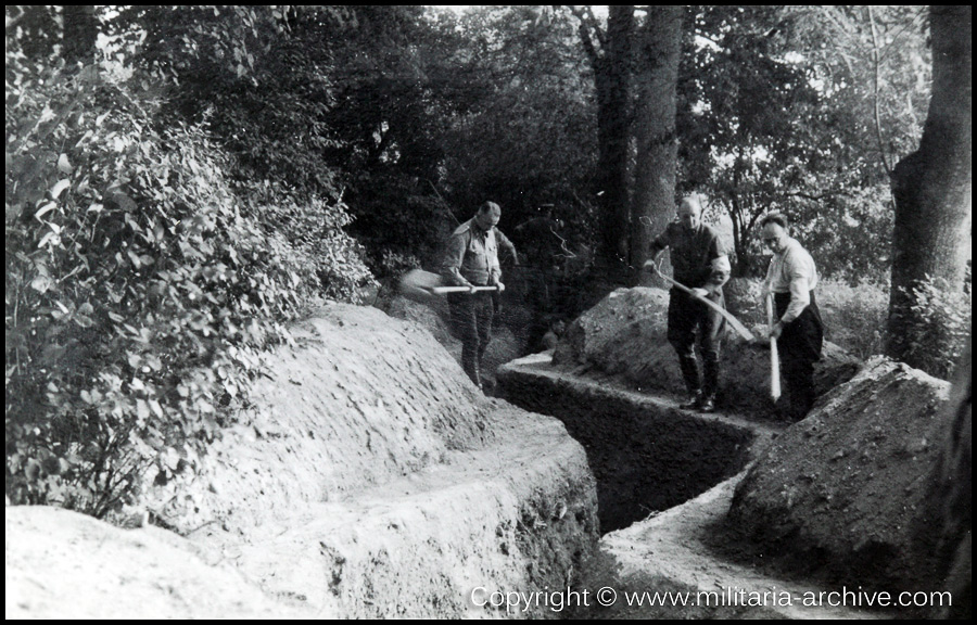 Polizei Bataillon 106, Kiel 1939.  Der Splittergraben.