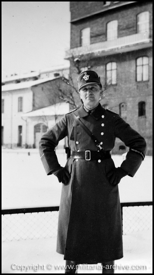 Polizei Bataillon 106, 9.Komp, Krakau, Poland, 1939. Spiehs/Spiess. Instructor with Motorisierte Gendarmerie armband.