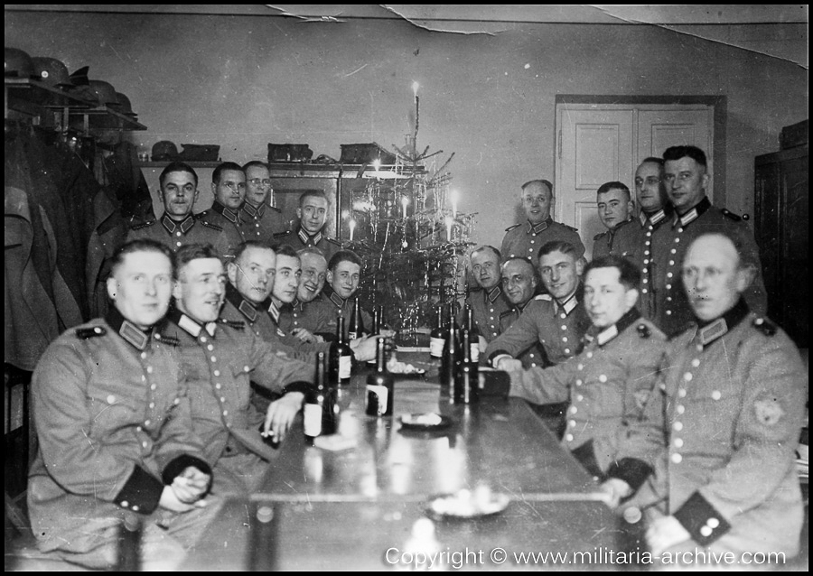 Polizei Bataillon 106, 9.Komp, Krakau, Poland, December 1939. Weihnachtsfeier in Krakau. 