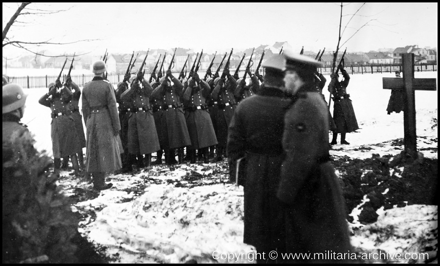 Polizei Bataillon 106, 9.Komp, Krakau, Poland 1940. Funeral of Polizei-Wachtmeister Hermann Christian Kaetow, died 23.02.1940, Witkowice bei Krakau.