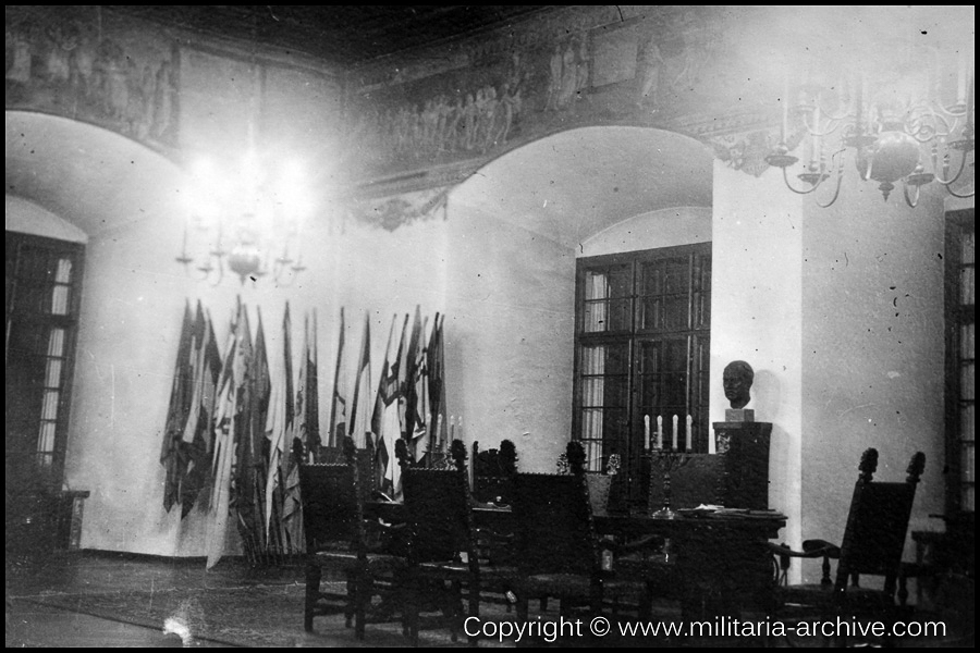 Polizei Bataillon 106, 9.Komp, Krakau, Poland 1940. Wawel Castle interior.