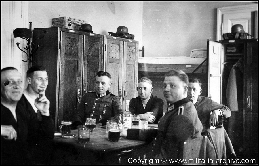 Polizei Bataillon 106, 9.Komp, Krakau, Poland 1940. In Stube 70 (Wawel Castle). Pol.Meister Koschinski, W. d. R. Eugen Ohliger, centre.