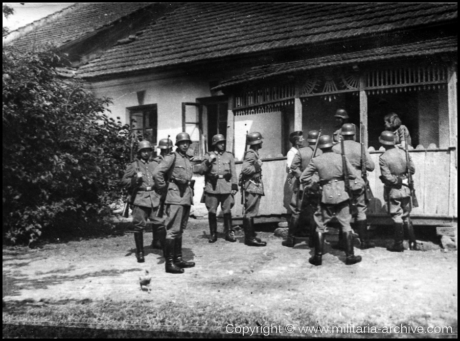 Polizei Bataillon 106, 9.Komp, Gorlice, Poland 1940. Leutnant der Schutzpolizei d.Res Waldemar Wriedt
