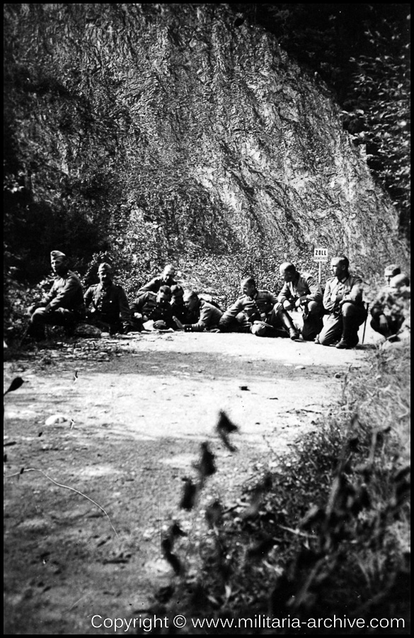 Polizei Bataillon 106, 9.Komp, Gorlice, Poland 1940. An Der Grenze der Chechei (Tschechei-Czech border). 