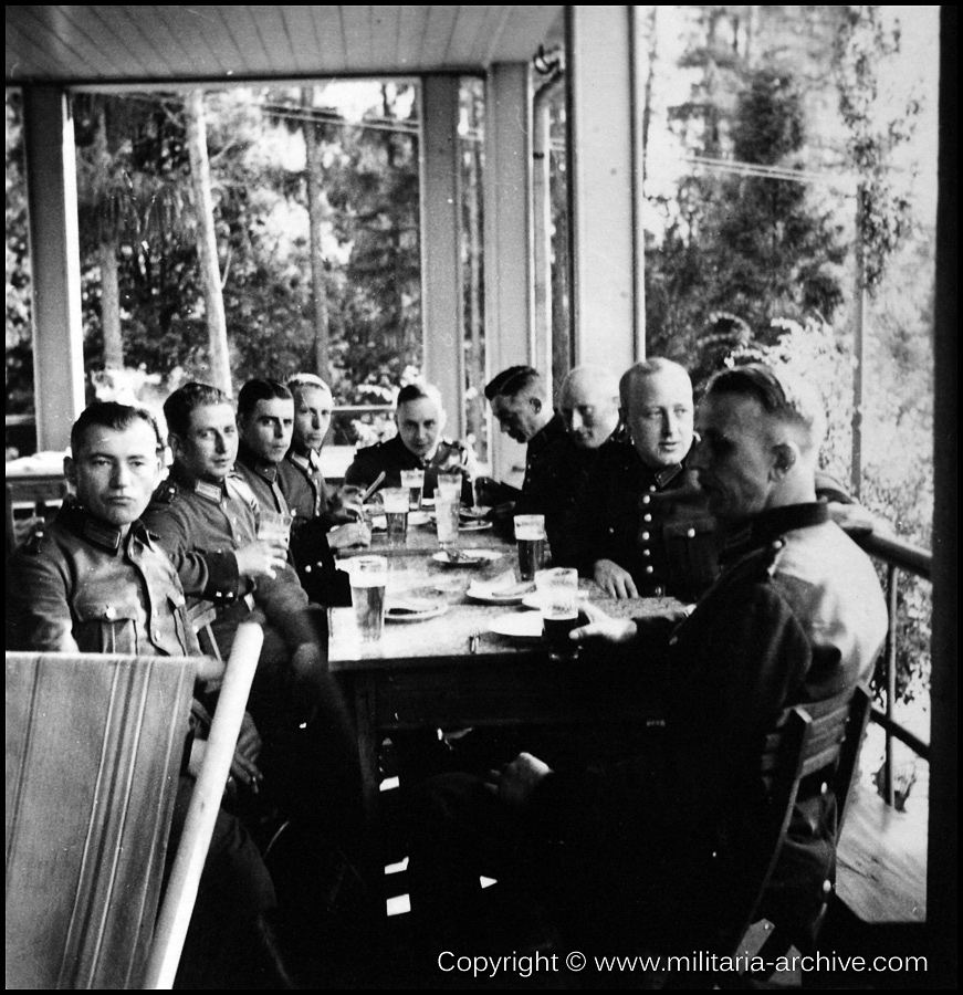 Polizei Bataillon 106, 9.Komp, Gorlice, Poland 1940. Parkkaffee 