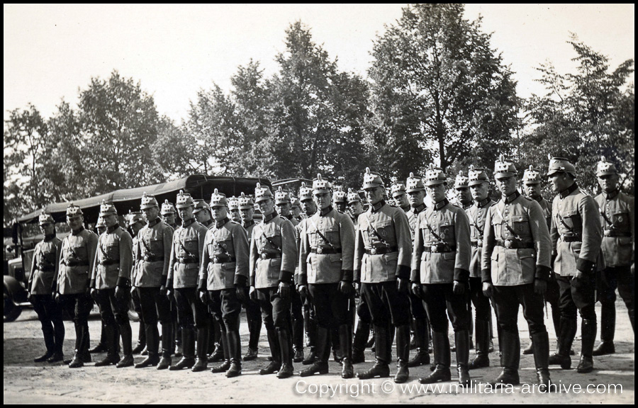 Kraftfahr- und Verkehrsschule der Gendarmerie / Gendarmerie-Schule (mot) Suhl. 1936-1938. Berlin 1936, 'Antreten zum Dienst.'