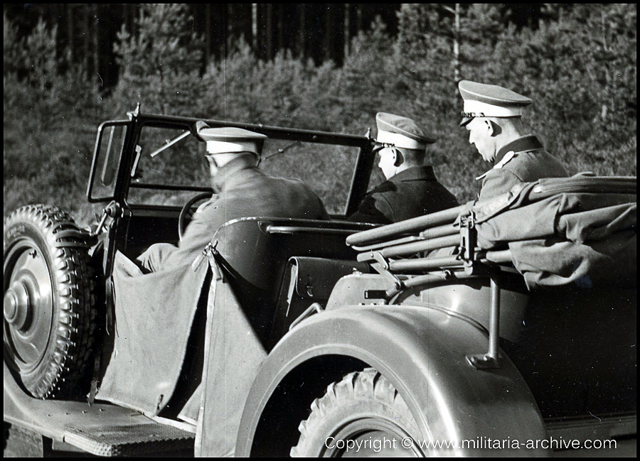 Kraftfahr- und Verkehrsschule der Gendarmerie / Gendarmerie-Schule (mot) Suhl. 1936-1938. 'Bei der Anfahrt.'