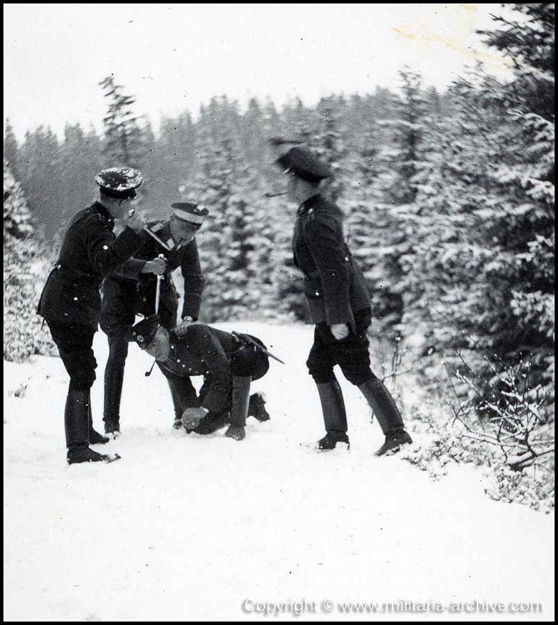 Kraftfahr- und Verkehrsschule der Gendarmerie / Gendarmerie-Schule (mot) Suhl. 1936-1938. 'In den Thüringer Bergen.'