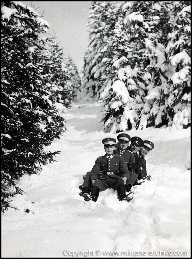 Kraftfahr- und Verkehrsschule der Gendarmerie / Gendarmerie-Schule (mot) Suhl. 1936-1938. 'In den Thüringer Bergen.'