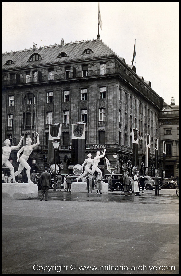 Kraftfahr- und Verkehrsschule der Gendarmerie / Gendarmerie-Schule (mot) Suhl. 1936-1938. Berlin 1936 Hotel Adlon,  'Konsulat'.