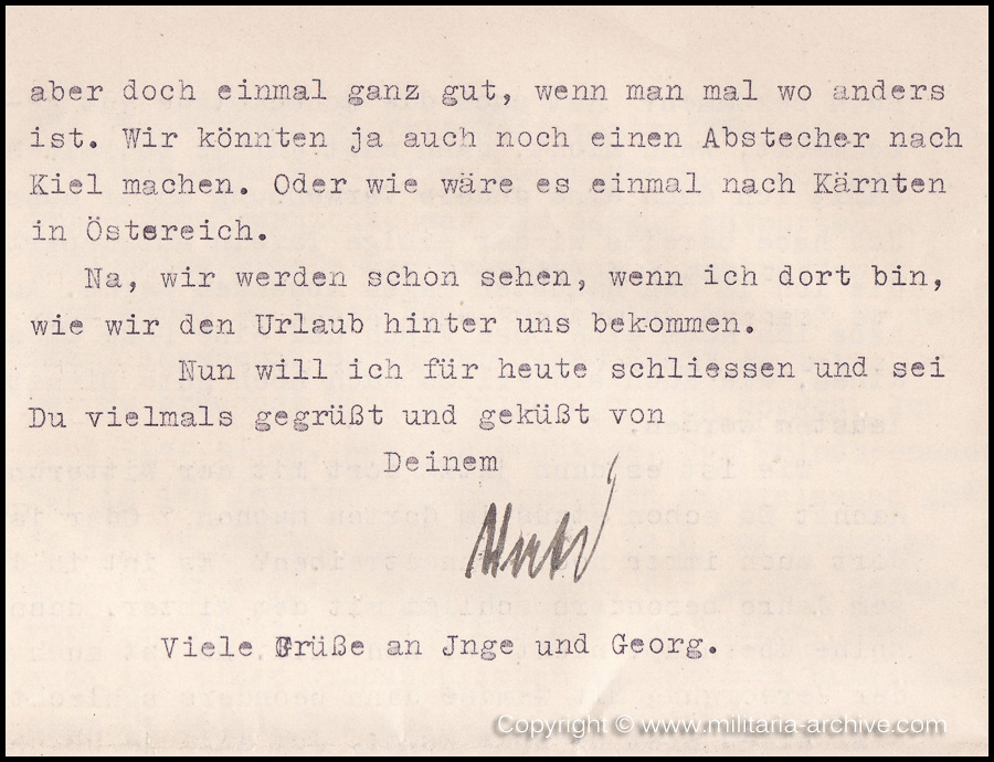 Collection of over180 items of Feldpost, Letters, Postcards, Telegraphs belonging to Polizei Obersekretär Adolf Meinke. The period covered includes 3.Komp, Pol.Btl.181, Polizei-Bataillon 2, 1. Kompanie Pol.Rgt 1, Pol.Rgt 14.