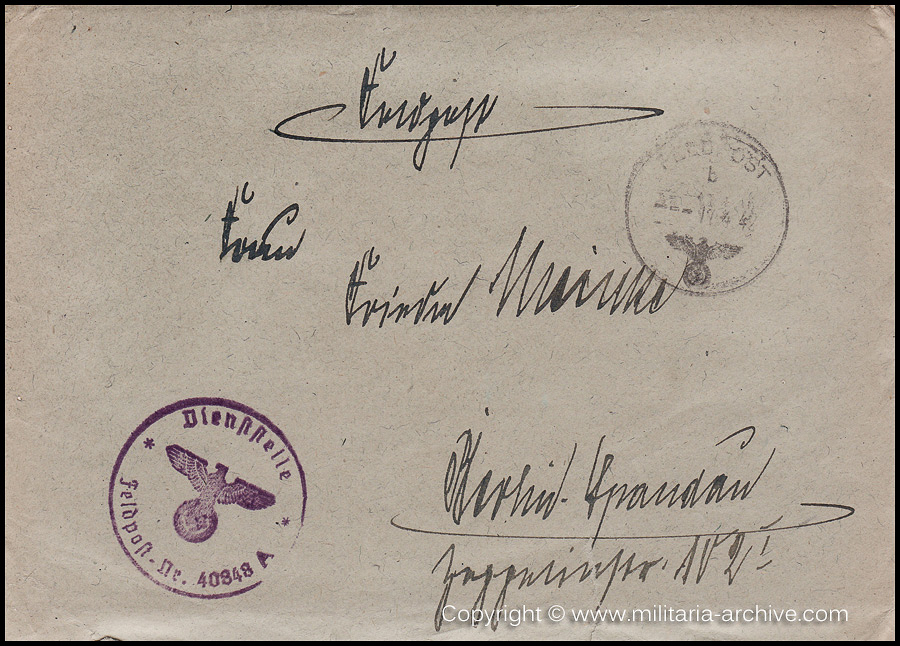 Collection of over180 items of Feldpost, Letters, Postcards, Telegraphs belonging to Polizei Obersekretär Adolf Meinke. The period covered includes 3.Komp, Pol.Btl.181, Polizei-Bataillon 2, 1. Kompanie Pol.Rgt 1, Pol.Rgt 14.