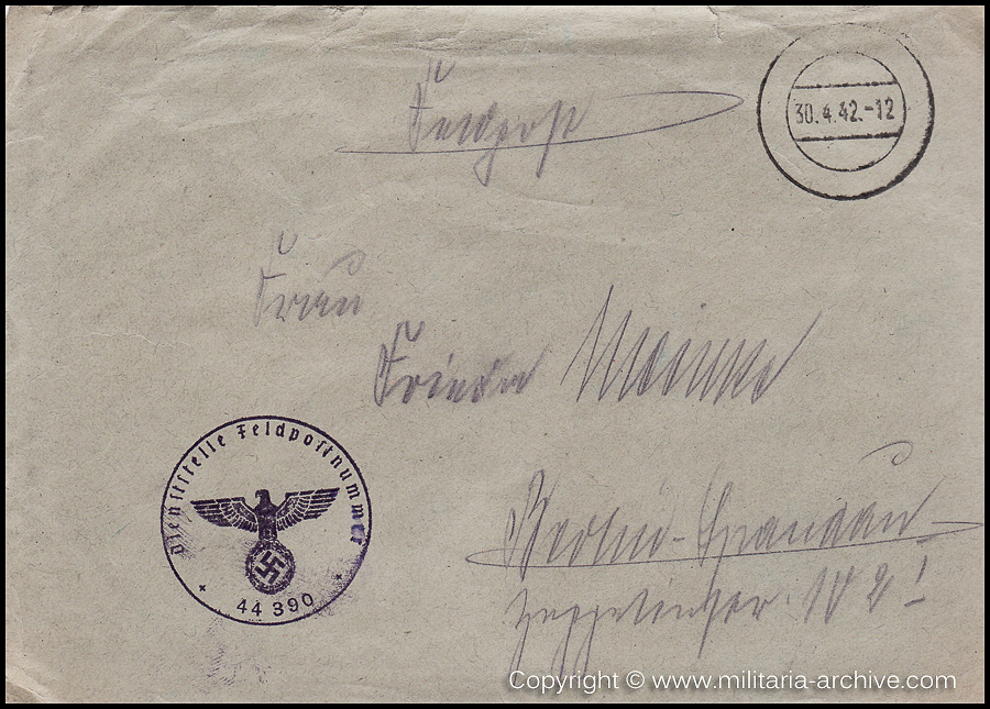 Collection of over180 items of Feldpost, Letters, Postcards, Telegraphs belonging to Polizei Obersekretär Adolf Meinke. The period covered includes 3.Komp, Pol.Btl.181, Polizei-Bataillon 2, 1. Kompanie Pol.Rgt 1, Pol.Rgt 14.