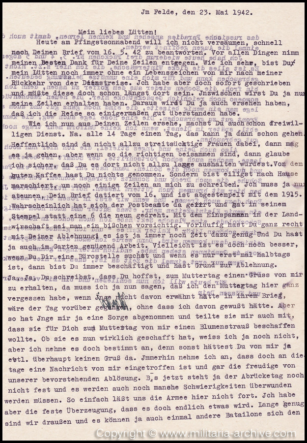 Collection of over180 items of Feldpost, Letters, Postcards, Telegraphs belonging to Polizei Obersekretär Adolf Meinke. The period covered includes 3.Komp, Pol.Btl.181, Polizei-Bataillon 2, 1. Kompanie Pol.Rgt 1, Pol.Rgt 14.