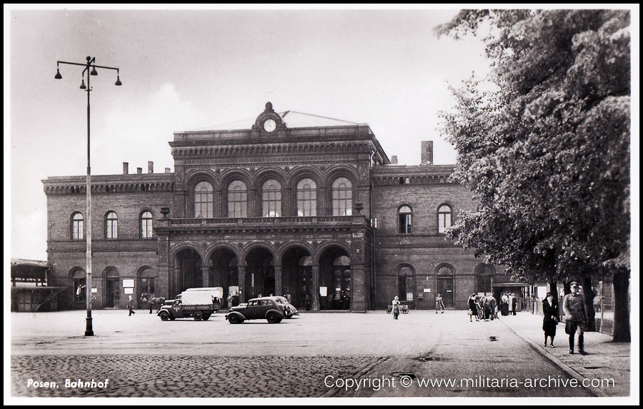 Collection of over180 items of Feldpost, Letters, Postcards, Telegraphs belonging to Polizei Obersekretär Adolf Meinke. The period covered includes 3.Komp, Pol.Btl.181, Polizei-Bataillon 2, 1. Kompanie Pol.Rgt 1, Pol.Rgt 14.