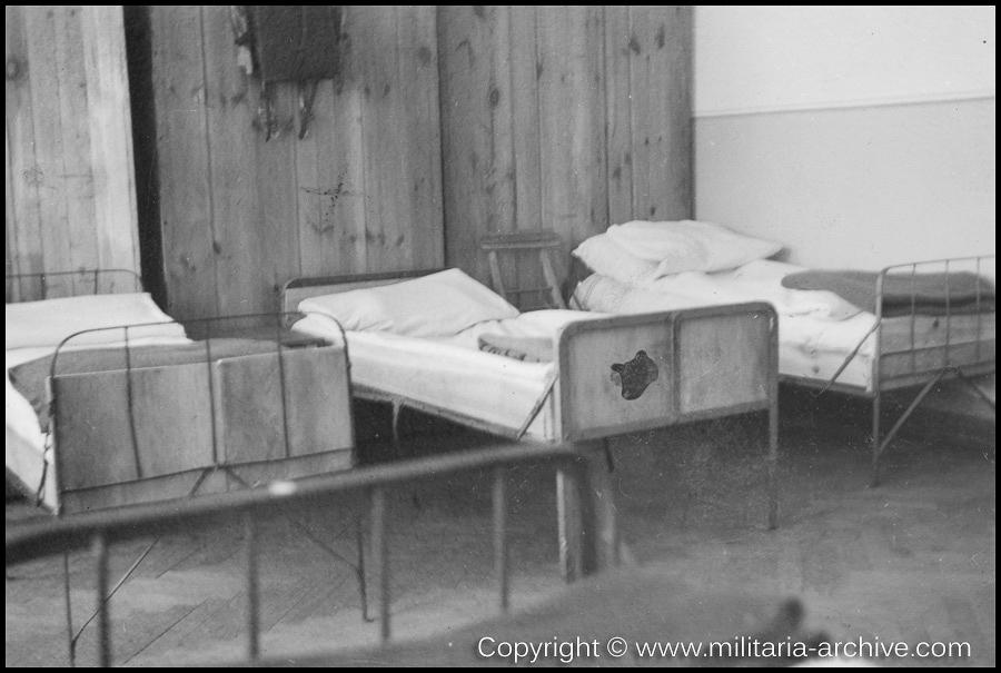 Polizei Bataillon 310, 1.Komp 1941 - 1942 'Mein Schrank und Bett - Im Februar 1941 - Tschenstochau'