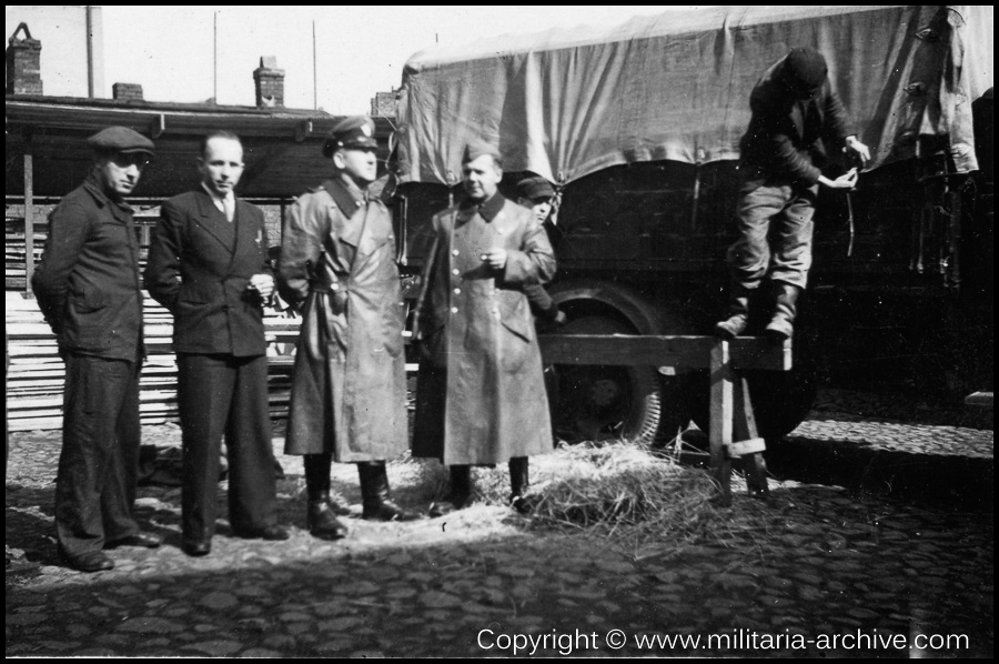 Polizei Bataillon 310, 1.Komp 1941 - 1942 'Warschau - Möbelfabrik 12.4.41
W.H. Jeske u Co - Warschau-Wilenska'