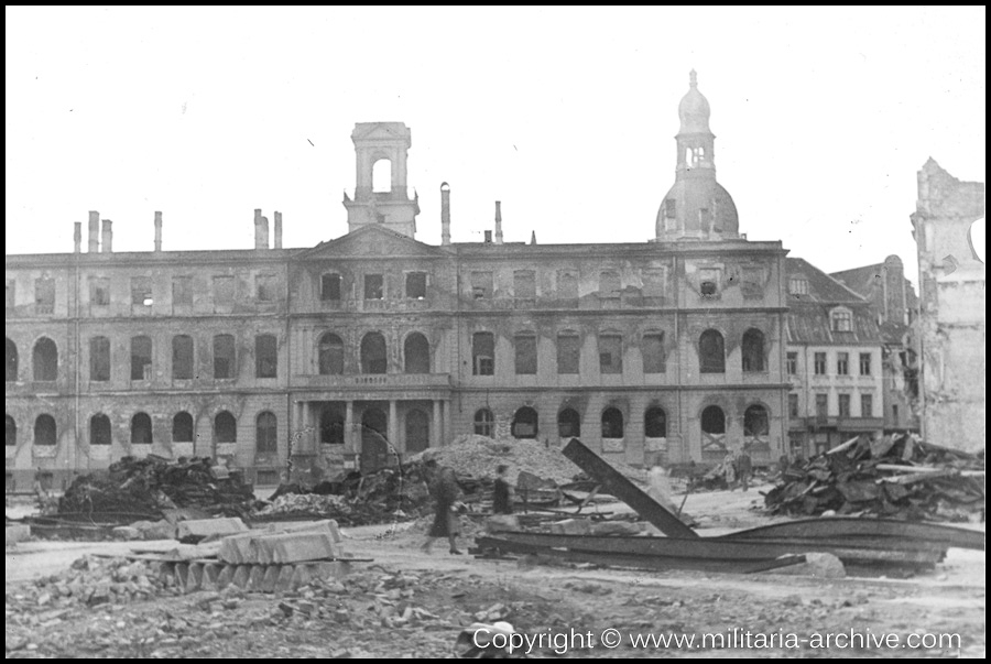 Polizei Bataillon 310, 1.Komp 1941 - 1942 'Riga 5.8.1942' (Riga Rathaus)