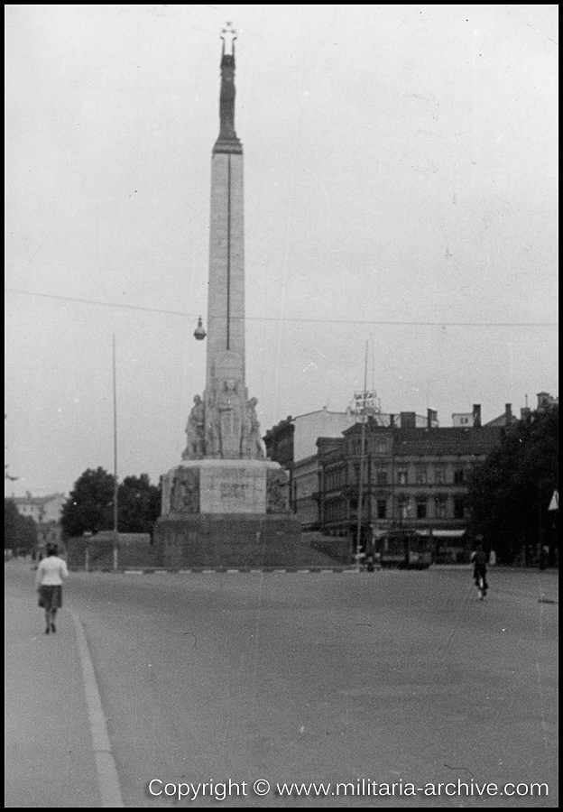 Polizei Bataillon 310, 1.Komp 1941 - 1942 -'Riga Adolf Hitler Strasse Siegessaule'