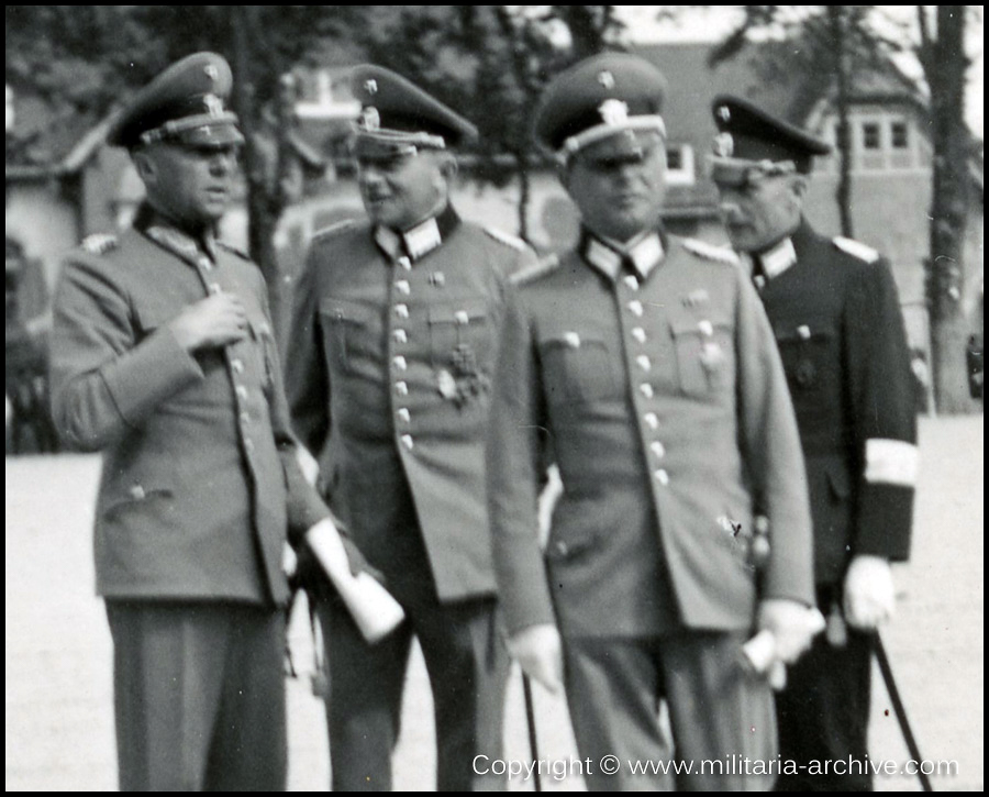 Polizeischule der Prov. Pommern zu Treptow-Rega - (Left) Polizei General Karl Strecker Kommandeur der Landespolizei-Inspektion Nord (Stettin) 11.11.1933 - 14.06.1935