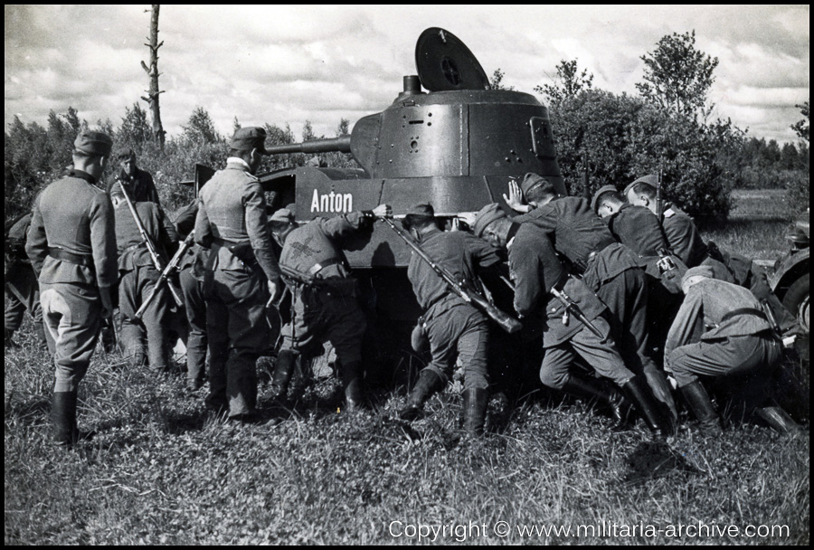 SS-Pol.Rgt. 2 “Rußland Mitte” BA-10 'Anton'