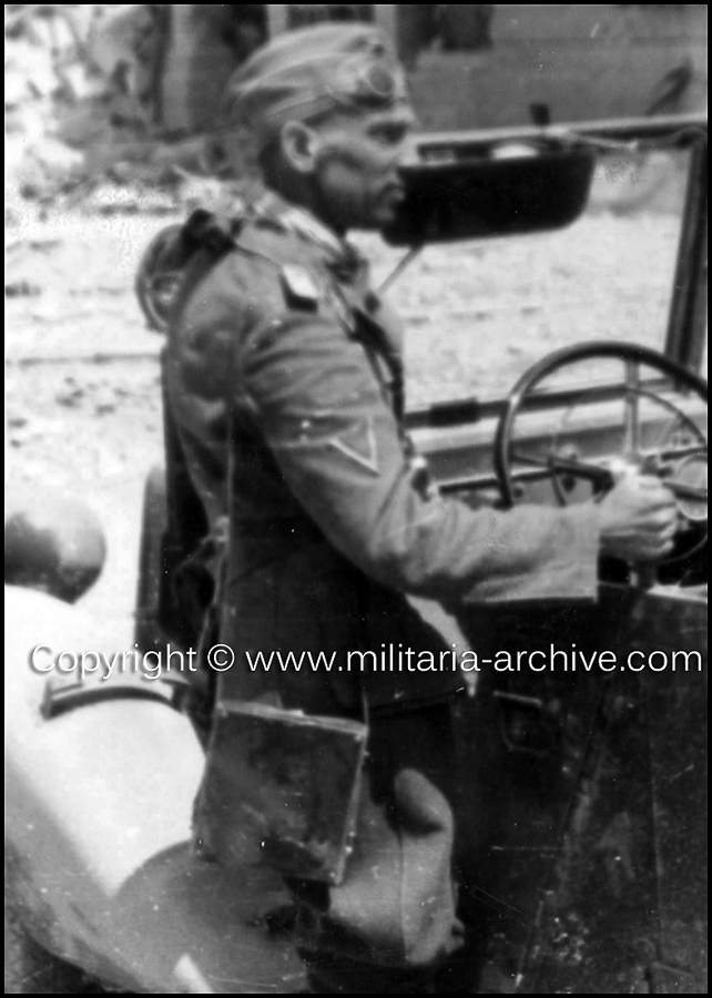 Teilkommando of Einsatzgruppe D. Sevastopol 1941. Believed SS-Hstuf. Rolf Maurer. POL-71496