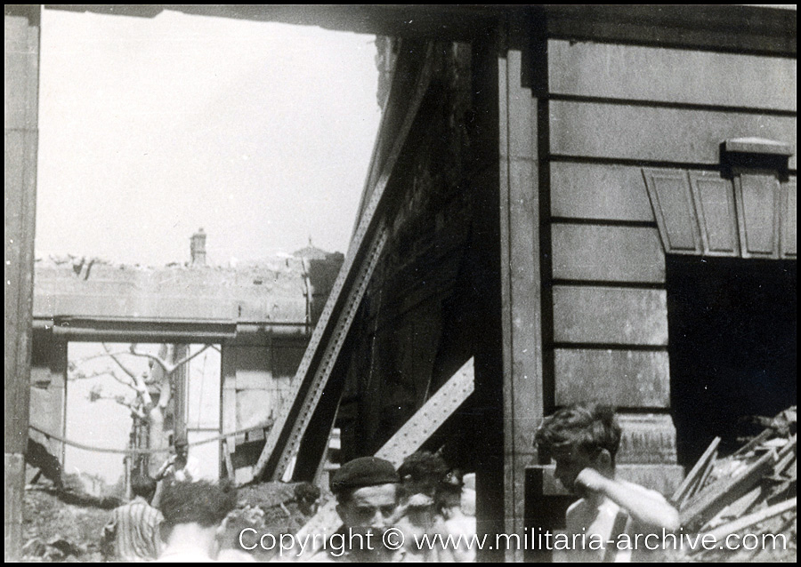 Aftermath of the Bombing of Lyon, Friday, May 26, 1944. The building 14, avenue Berthelot is from May 1943 the headquarters of an Einsatzkommando of the Sipo German SD (police and service of German security in Lyon): section IV of the Gestapo, led by Klaus Barbie. 