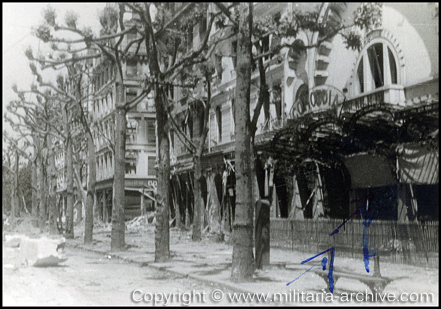 Aftermath of the Bombing of Lyon, Friday, May 26, 1944. The building 14, avenue Berthelot is from May 1943 the headquarters of an Einsatzkommando of the Sipo German SD (police and service of German security in Lyon): section IV of the Gestapo, led by Klaus Barbie. 